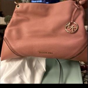 Micheal Kors purse